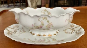 Haviland Limoges Pink Flowers Gravy Sauce Boat w/attached plate 9”w - Picture 1 of 8