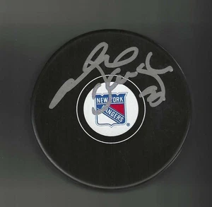 Alexandre Daigle Signed New York Rangers Puck - Picture 1 of 1