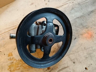 12568997 Servopumpe + Riemenscheibe Corvette C6 6.0 2005 - Bild 1 von 3