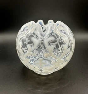 Vintage Opalescent White Spanish Lace Rose Bowl - Picture 1 of 10