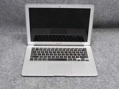 Laptop Apple MacBook Air A1466 13.3" Core i5-5350U 1.50GHz 8GB RAM 256GB SSD Foto 1 de 4