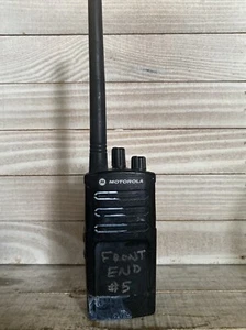 Motorola RMV2080 Black On-Site 8 Channel VHF Business 2-Way Radio Walkie Talkie - Picture 1 of 14