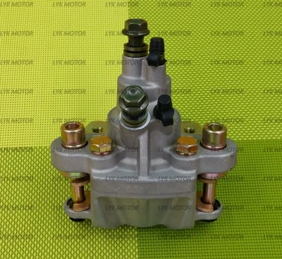 Nova pinça de freio traseira para Polaris Sportsman 400 450 500 600 700 800 com pastilhas - Imagem 1 de 4