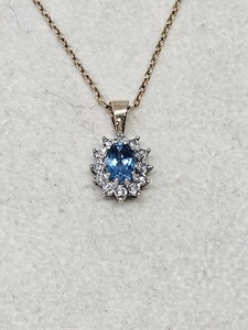 9k Gold Topaz & Diamond Pendant & 9k Gold 18" Chain (2.46g) - Picture 1 of 5