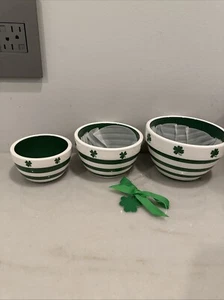 Terramoto Keramik grün & weiß Streifen Kleeblatt Set 3 Stapelschalen schneller Versand☘️ - Bild 1 von 5
