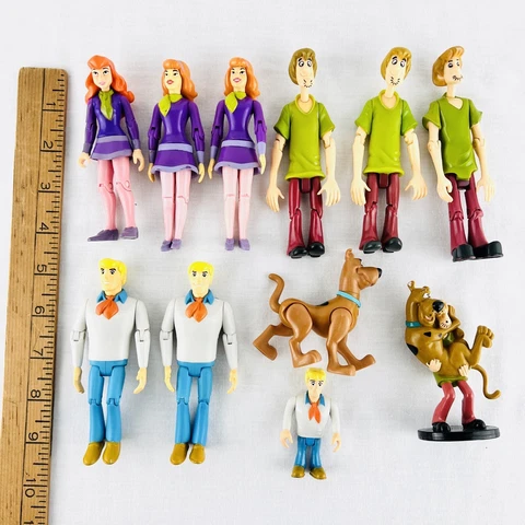 Scooby-Doo Vintage LOT of 11 Figures Scooby Shaggy Daphne Fred Cover