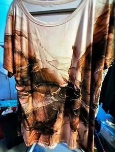 Gorgeous Top Beautiful Marbled Colours BNWT SIZE Size 22? 3XL - Picture 1 of 5