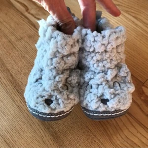 Graue Tier Booties weiche Sohlen 0-6 Monate Schuhe Stiefel Winter Kunstfell Krippe warm - Bild 1 von 9
