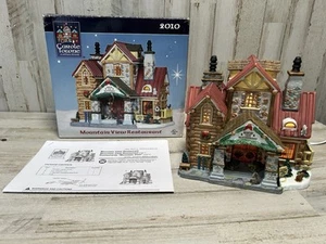 2010 LEMAX Carole Towne Mountain View Restaurant Christmas Village READ - Picture 1 of 15