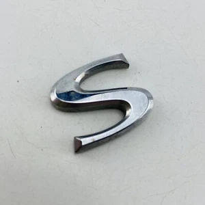 2009-2014 Hyundai Genesis Emblem Logo Letter Badge Rear Chrome OEM E72S-2 - Bild 1 von 6