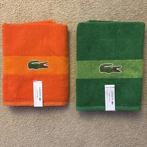 "Lote de 2 toallas de baño Lacoste Big Crocodile Logo verde 100 % algodón 30"" x 52"" cantidad 2" - Imagen 1 de 8