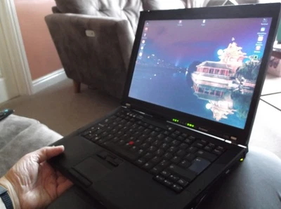 Thinkpad T400 Laptop 2.40 GHz Core 2 Duo 6GB RAM 64GB SSD - Linux Mint!! - Image 1 of 4