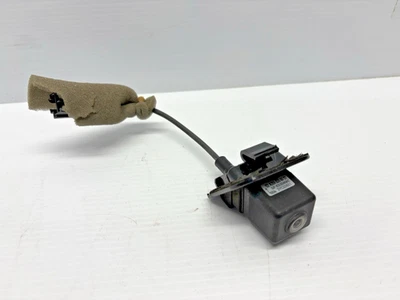 08-15 Mercedes W204 C350 C300 Rear Trunk Rear Back Up View Camera 2048206097 OEM - Image 1 of 4