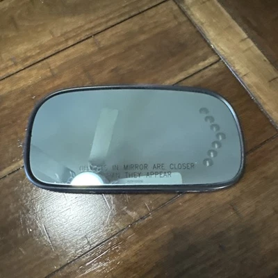 2006-2008 Cadillac DTS PASSENGER RIGHT Side Mirror Glass Heated Turn Signal - Image 1 of 3