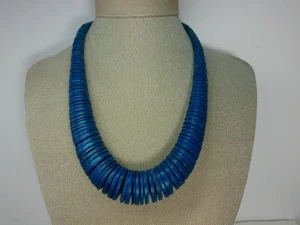 Vintage klobig gefärbt blau Heishi Kokosnuss Muschel Perlen Abschlussscheibe Stammeshalskette - Bild 1 von 12