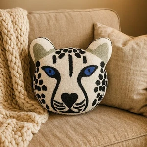 Leopard Cheetah Faced Head Throw Pillow Occasional New W Tags - Picture 1 of 6