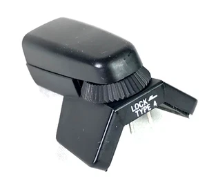 Olympus TTL Connettore Auto Tipo 4 per Flash Off Camera per reflex OM1n e OM2n - Foto 1 di 24