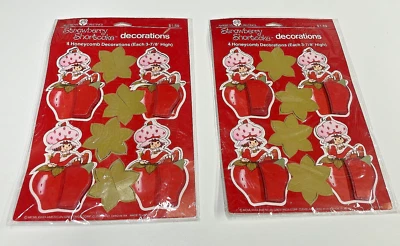 NEW VNTG Strawberry Shortcake Party Decorations 2 Pk Pop Up Honeycomb 8 pc Japan - Image 1 of 4