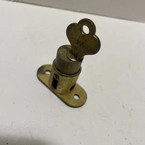 Vintage Eagle Lock w/ 1 Key Trunk - Cabinet - Furniture - Door -  Etc !! - Picture 1 of 4