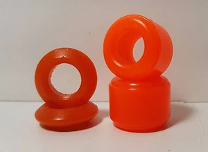 1/24 Paul Gage SLOT CAR TIRES 2 pr set F&R fit Cox Cucaracha -ORANGE - Bild 1 von 1