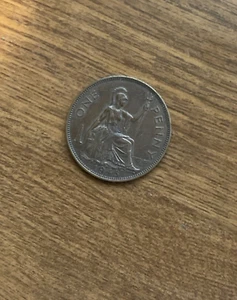 KING GEORGIVS VI 1945 BRITISH ONE PENNY - Picture 1 of 2