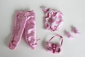 Rarität komplett 2004 Barbie Fashion Fever Diva Drive Outfit Caprihose Top Handtasche Schuhe - Bild 1 von 2