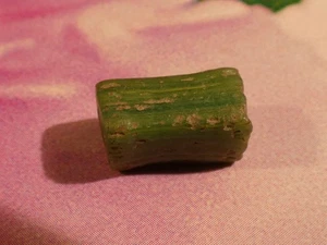ANCIENT PYU CULTURE 4 SIDED GREEN DRAWN GLASS BEAD PRISM SHAPE 11.6-6.6 MM - Picture 1 of 6