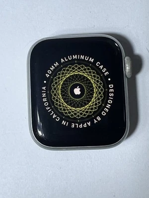 Apple Watch Series 4 GPS Nike 40mm prata alumínio face APENAS bom estado LEIA - Imagem 1 de 4