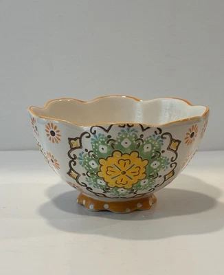 Anthropologie Cera Holandesa Festoneada Cerámica Patas Cuenco Floral Sopa o Cereal Foto 1 de 4