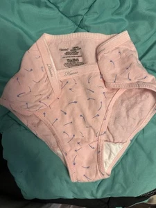 Girl, underwear - Picture 1 of 1