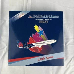 DREAM JETS DELTA "ATLANTA 1996 OLYMPICS" MD-11 1:400 DIECAST N812DE - Imagen 1 de 13