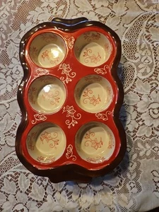 Temp-tations by Tara ENCAJE FLORAL Rojo Cupcake Muffin Pan Panadero con Bandeja de Metal Soporte - Imagen 1 de 3