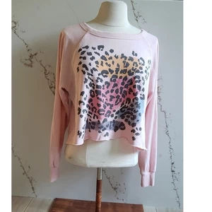 Wildfox Sweatshirt Womens XS Pink Airbrush Leopard World Tour Crop Top Crewneck - Picture 1 of 4