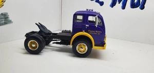first gear diecast 1/34 Jonny Lightning - Picture 1 of 3