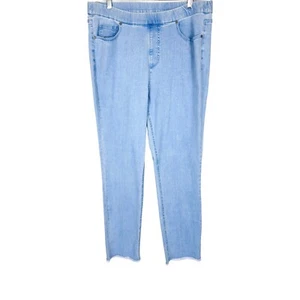 Isaac Mizrahi Women's Pull-on Tall True Denim Frayed Hem Jeans Light 16T Size - Picture 1 of 2