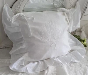 Stuhlkissenbezug AMALIE WEISS Volant 3 Seiten Baumwolle Shabby Vintage bestickt - Bild 1 von 4