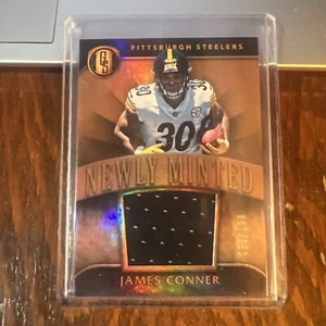 JAMES CONNER 2017 Gold Standard appena coniato ROOKIE PATCH RC #25/199 Steelers - Foto 1 di 6