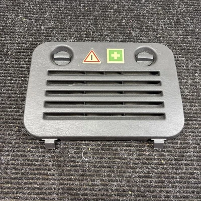 Черный оригинальный комплект для оказания первой помощи Mercedes-Benz ML320 1998-2001 годов выпуска - Изображение 1 из 4