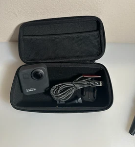 GOPRO MAX 360 ACTION CAMERA BATTERIA E CUSTODIA CHDHZ-201 16,6MP - Foto 1 di 2