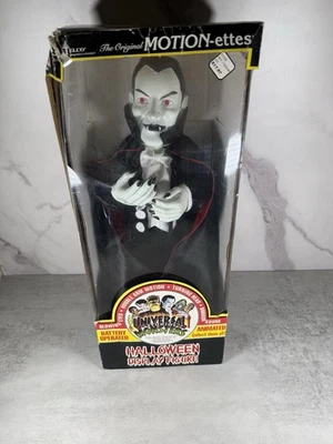 Telco Motionette Universal Studio Monsters Drácula ojos brillantes, movimiento y sonido Foto 1 de 4