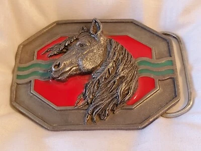 Vintage NOVO 1993 Cabeça de Cavalo com Fivela de Penas #F-7 3D Nativo Americano ENV24 - Imagem 1 de 4