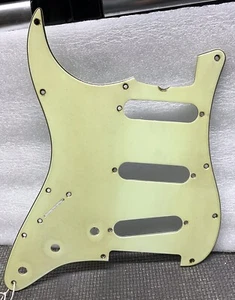 1960s STRATOCASTER PICKGUARD AGED GREEN LEFT HAND JVGuitars SALE! - Bild 1 von 5