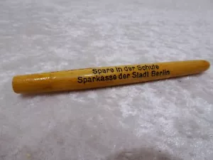 Spare in der Schule Sparkasse Berlin Holz Bleistifthalter - Vintage - Werbung - Bild 1 von 3
