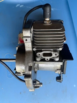 Motor recortadora de cuerdas McCulloch MAC 2816 Foto 1 de 4