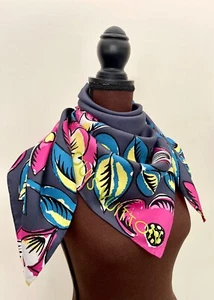 Display # 2 Louis Vuitton Scarf Monogram Flower Arty Gray Barbie Pink - Picture 1 of 22