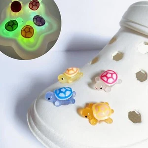 4pcs Glow-in-Dark 3D Turtle Shoe Charms, Luminous Clips for Sandals - Picture 1 of 10