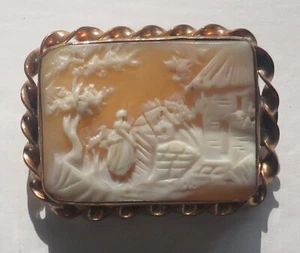 Vintage Carved Cameo Brooch Gold Tone Twist Frame / Shell / Square - Picture 1 of 12
