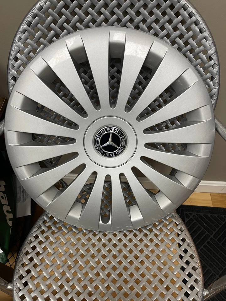 2016-2022 Mercedes Benz Metris Van OEM - Image 1 of 1