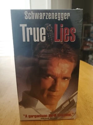 True Lies (VHS, 1995) Arnold Schwarzenegger, Jamie Lee Curtis, Tom Arnold - Image 1 of 4