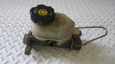 2005 Buick Century Brake Master Cylinder - Imagem 1 de 4